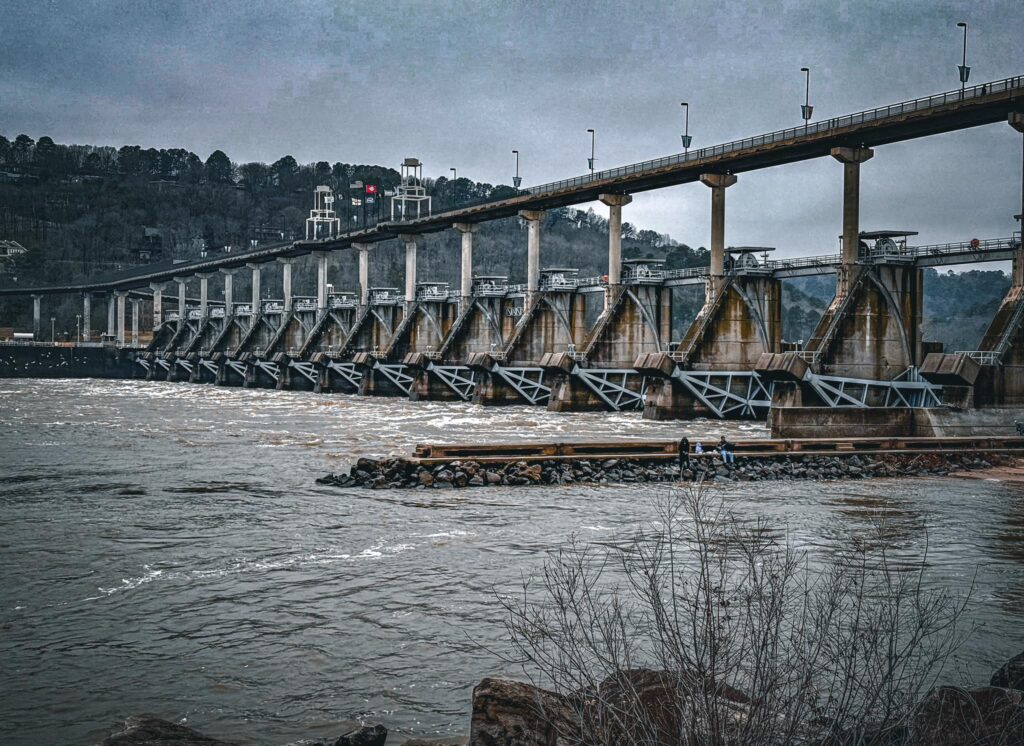 Murray Lock & Dam Tainter Gate Rehabilitation & Painting